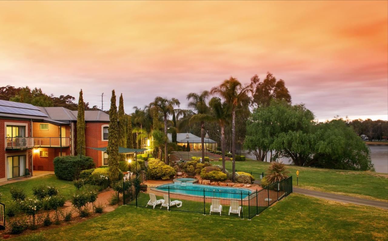 Clare Country Club Otel Dış mekan fotoğraf