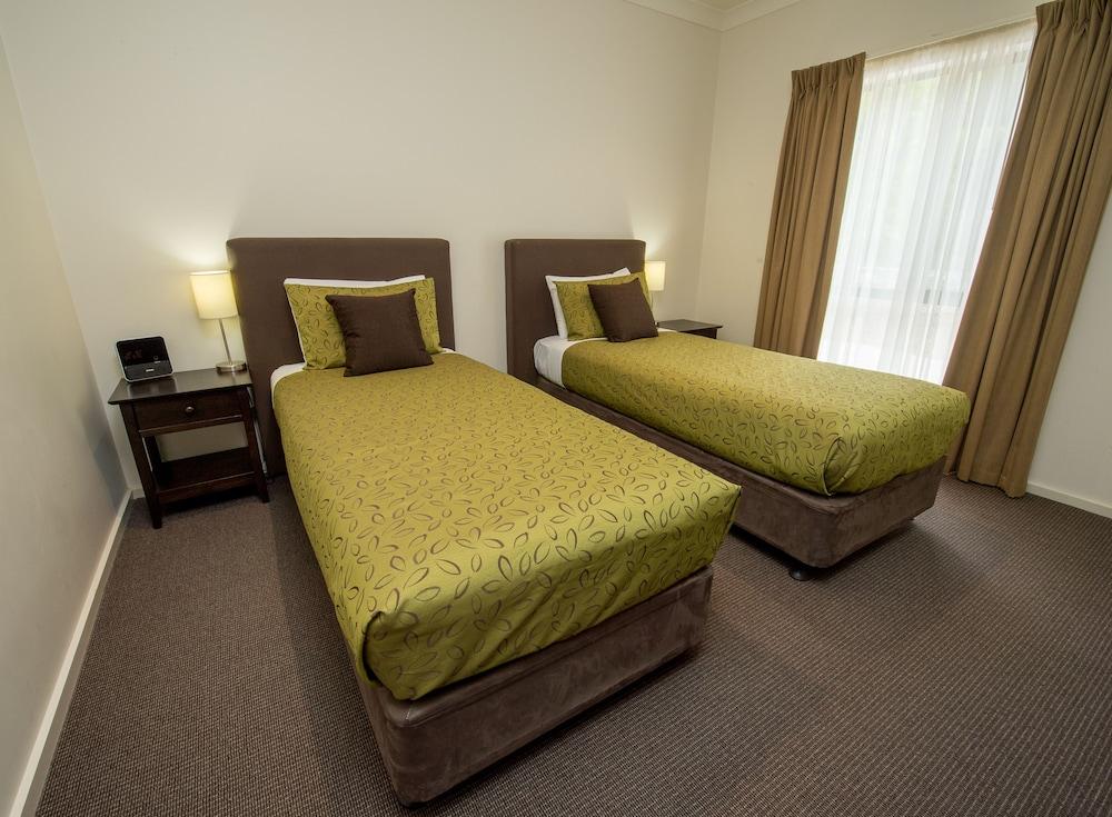 Clare Country Club Otel Dış mekan fotoğraf