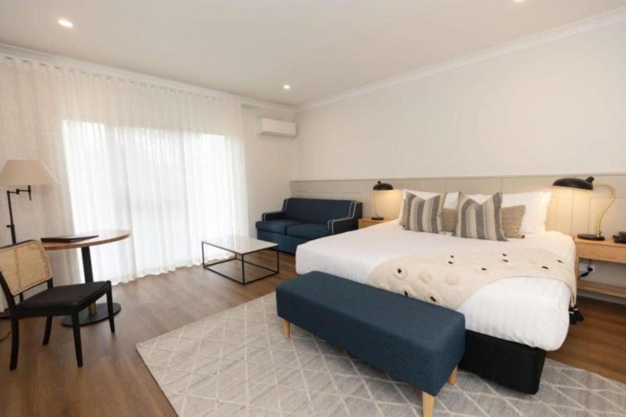 Clare Country Club Otel Dış mekan fotoğraf