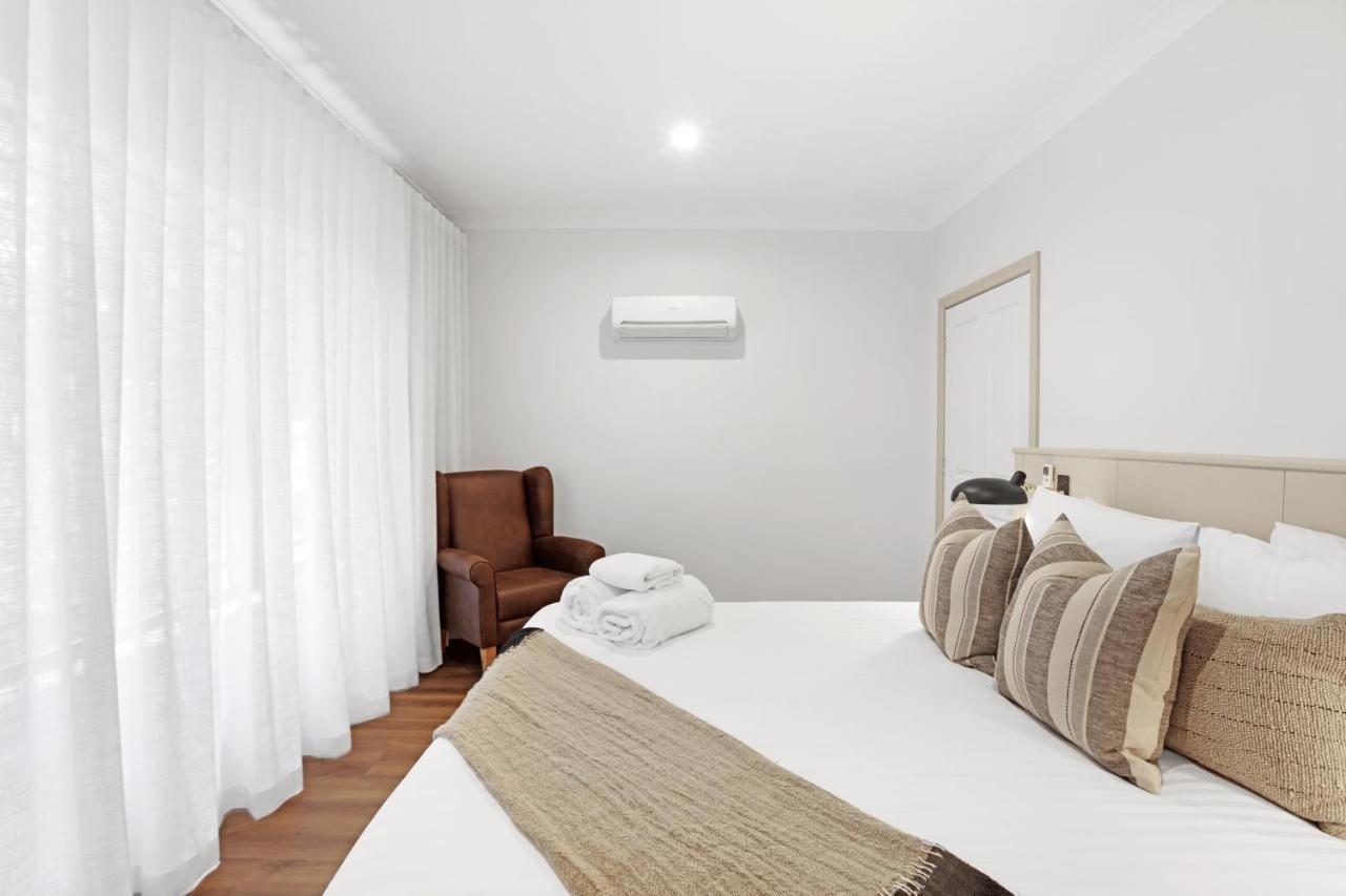 Clare Country Club Otel Dış mekan fotoğraf