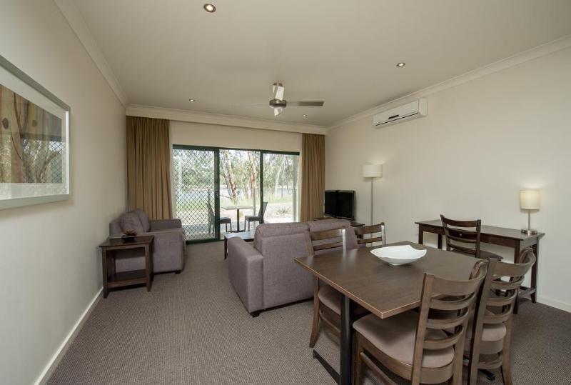 Clare Country Club Otel Dış mekan fotoğraf