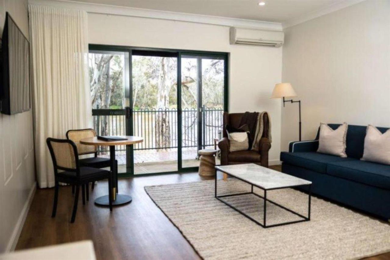 Clare Country Club Otel Dış mekan fotoğraf