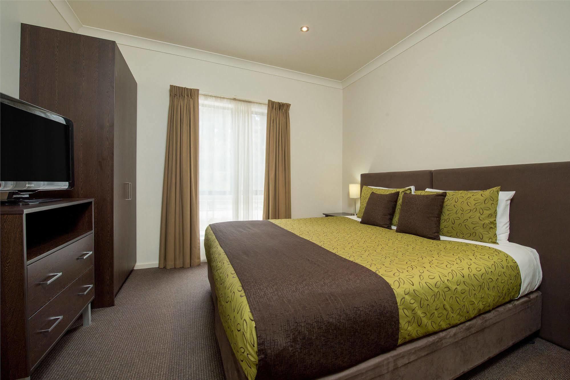 Clare Country Club Otel Dış mekan fotoğraf