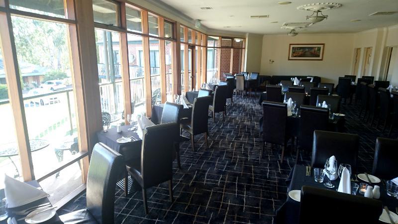 Clare Country Club Otel Dış mekan fotoğraf